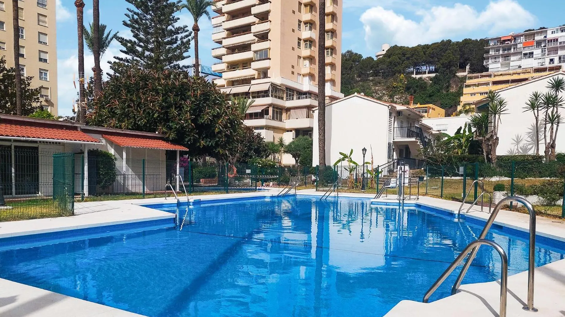 kontakty Stunning Apartment In Torremolinos With Kitchen